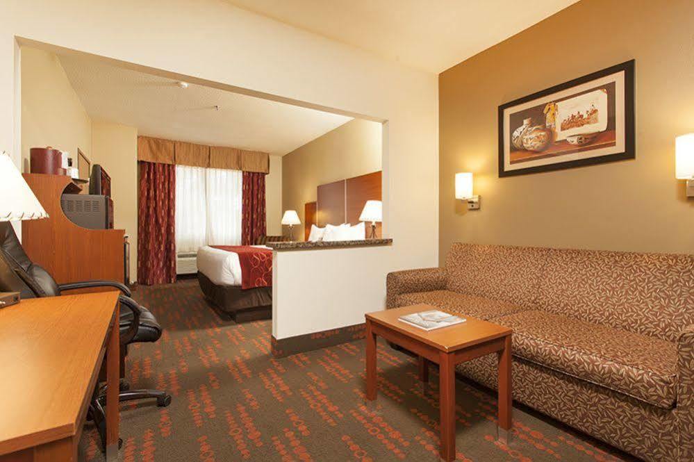 Holiday Inn Express & Suites - Santa Fe, An Ihg Hotel מראה חיצוני תמונה